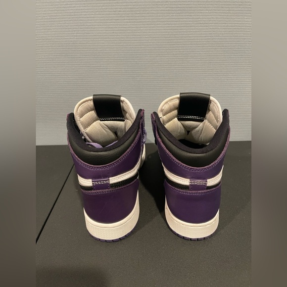 Air Jordan 1 Retro High Court Purple White (GS) - Picture 7 of 12